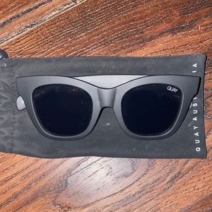 Matte black Quay Sunglasses